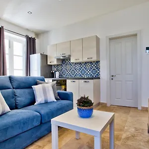 Apartment Ursula Self Catering And 1-br In By Tritoni, Valletta
